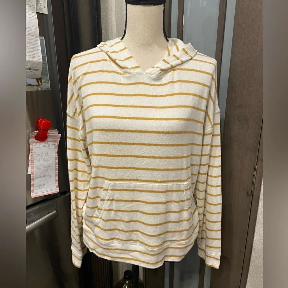 American Eagle Sweater Type Hoodie Top